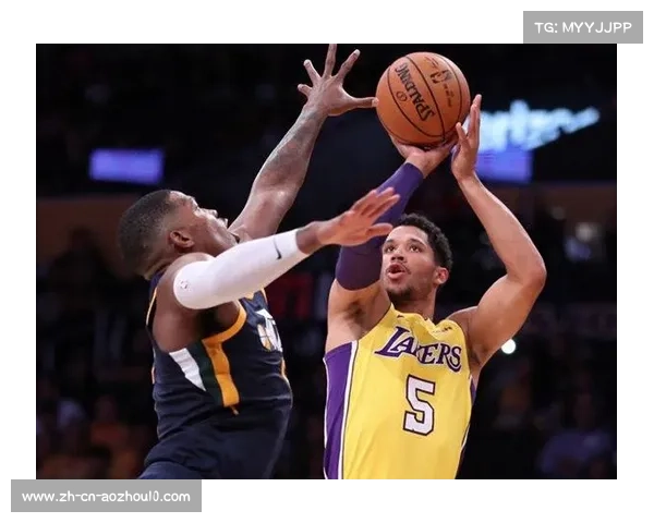 阳光队重建策略注重培养新人 22岁新秀哈特莉获得首发机会